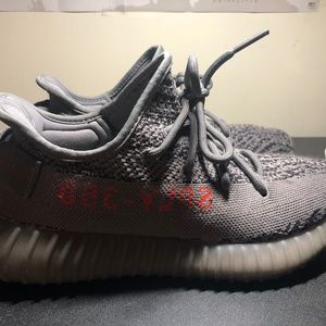 YEEZY BOOST 350 V2 BELUGA 2.0